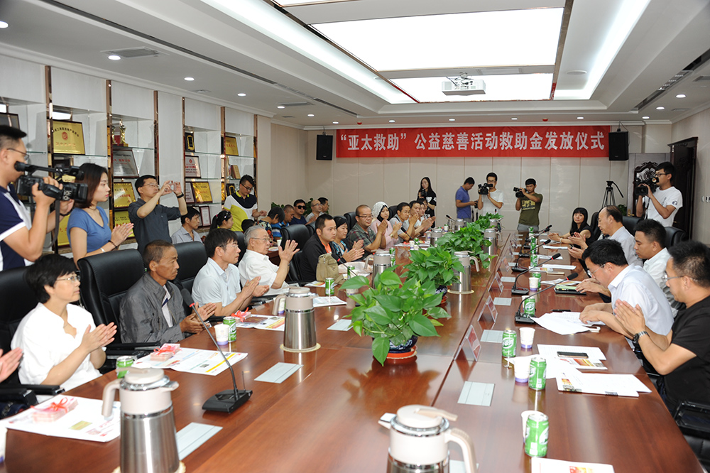 k8��������Ӯ��һ����������500��ר�����Ϊ�����͡�k8��������Ӯ��һ��������������һ���˶�Բ�������ڶ����˶�����